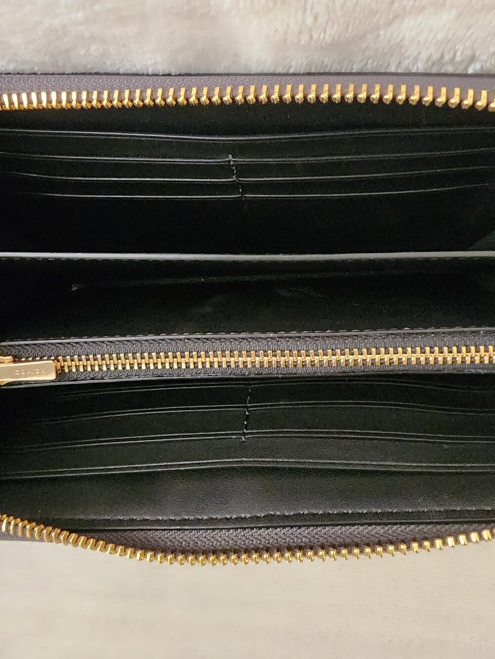 Coach Green Camo Dark Signature Zip Wallet - Picture 3 of 3